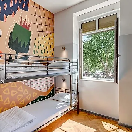 Colors Of Adriatic - Youth Only Hostel *