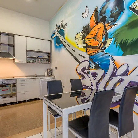 Colors Of Adriatic - Youth Only Hostel *